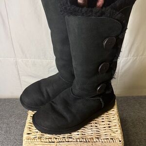 UGG Black Tall Button Shearling‎ Lined Boots Womens Size 8
